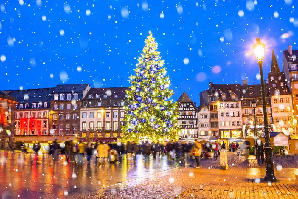 フランス流のクリスマスとは?過ごし方や食べ物、クリスマスマーケットについても紹介