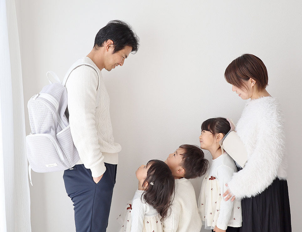 q bagのある毎日 「louvre parents(ルーブル ペアレンツ)」編 ⑴ 「ペアレンツバッグで、夫婦の時間がもっと豊かに」