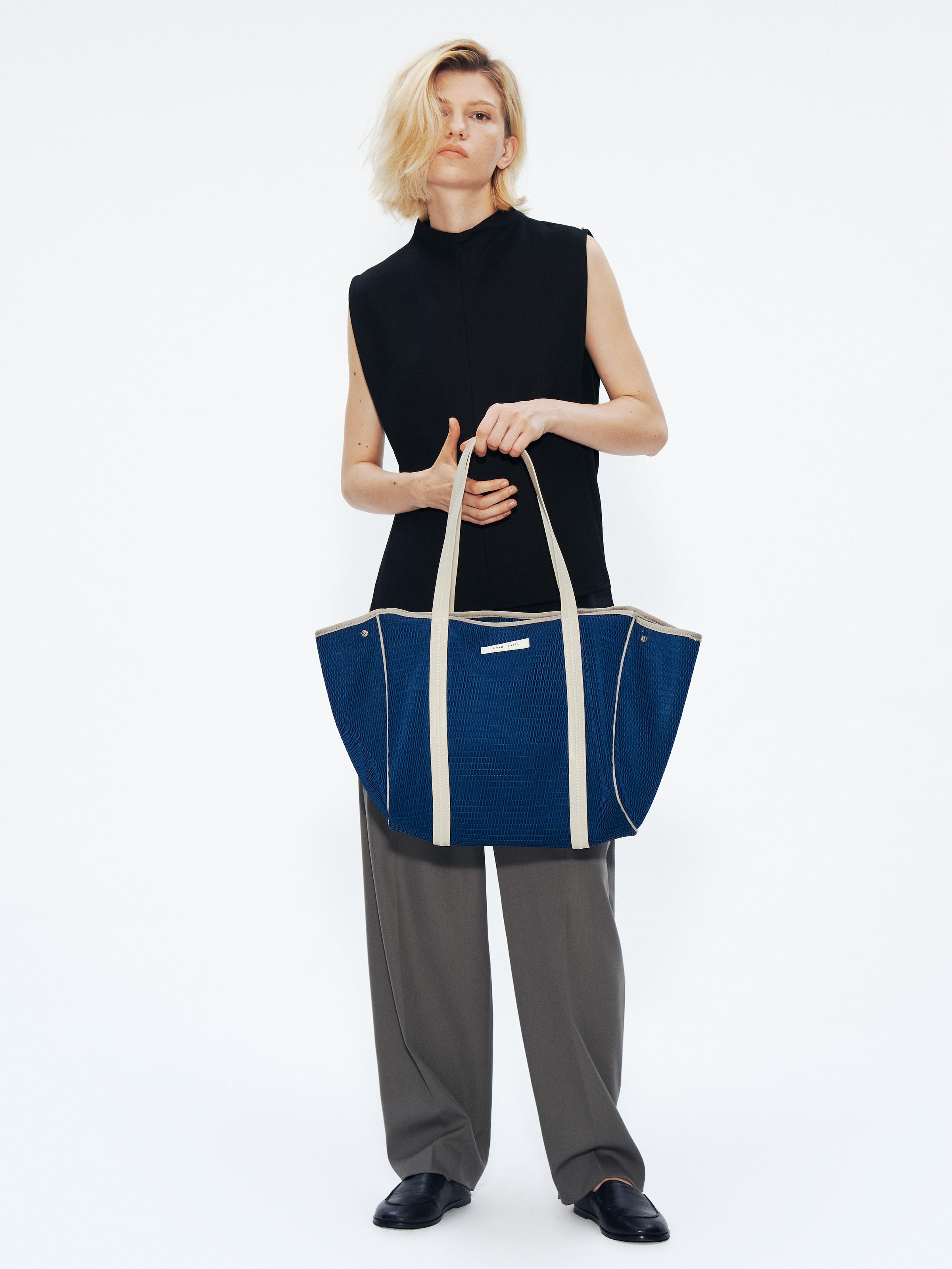nest zip L