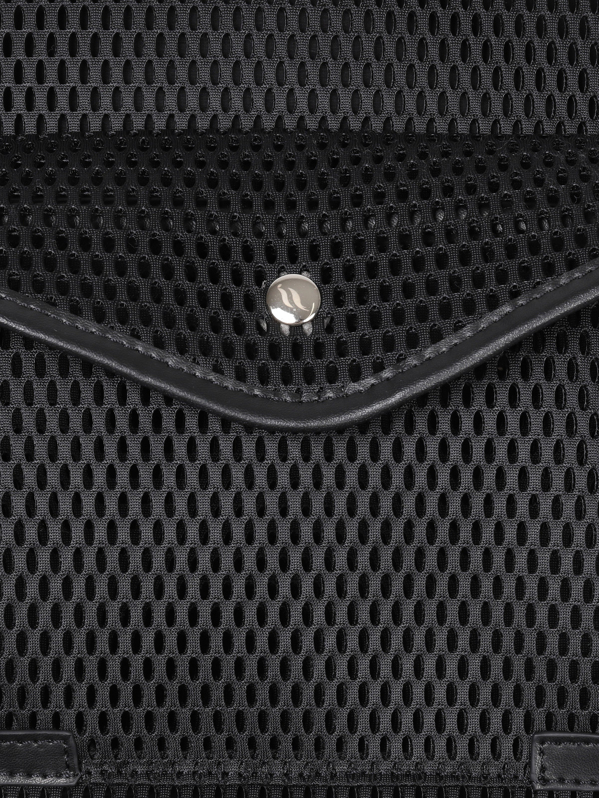 nest w bag
