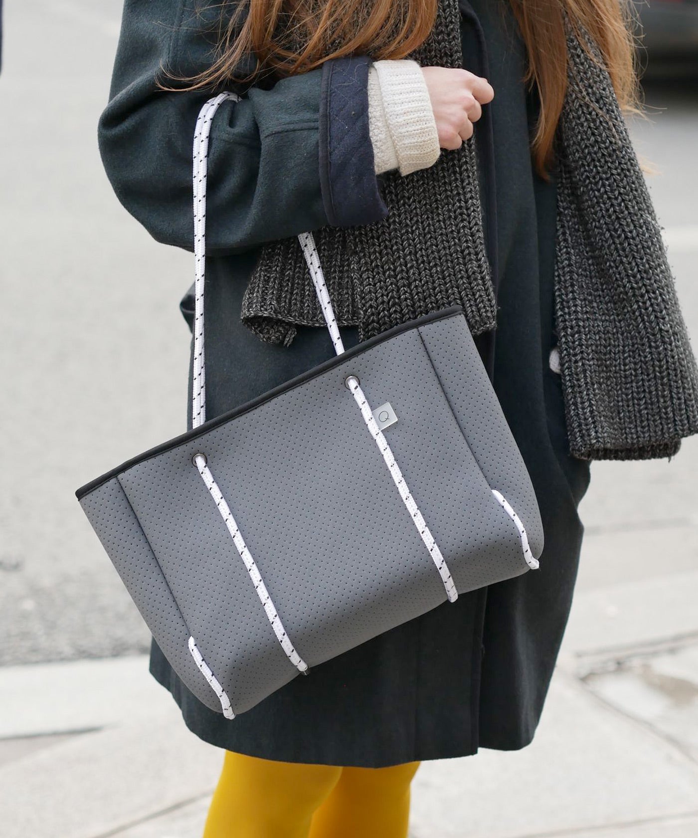 新品未使用　qbag q bag paris zip L ジップ付きで大人気