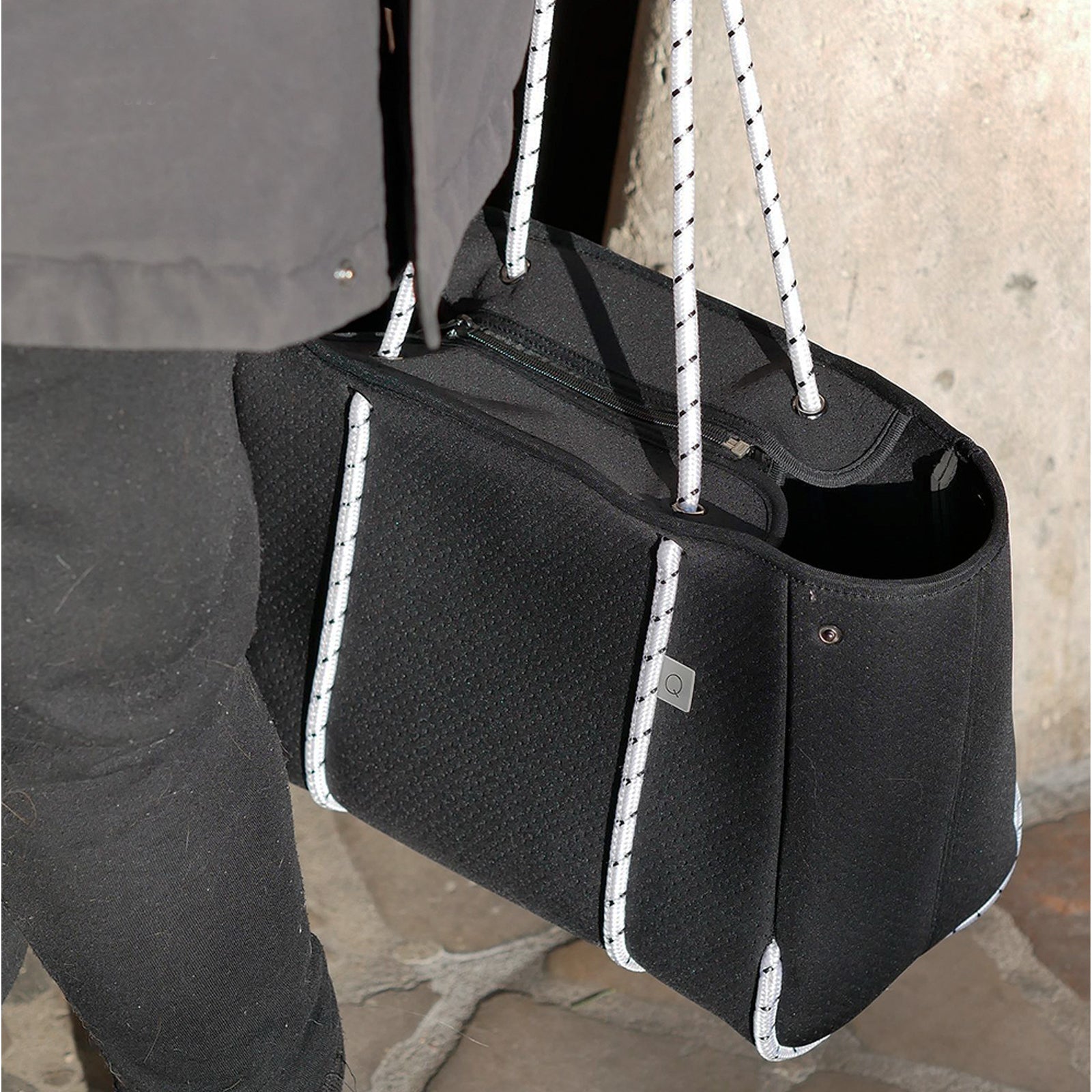 zip M