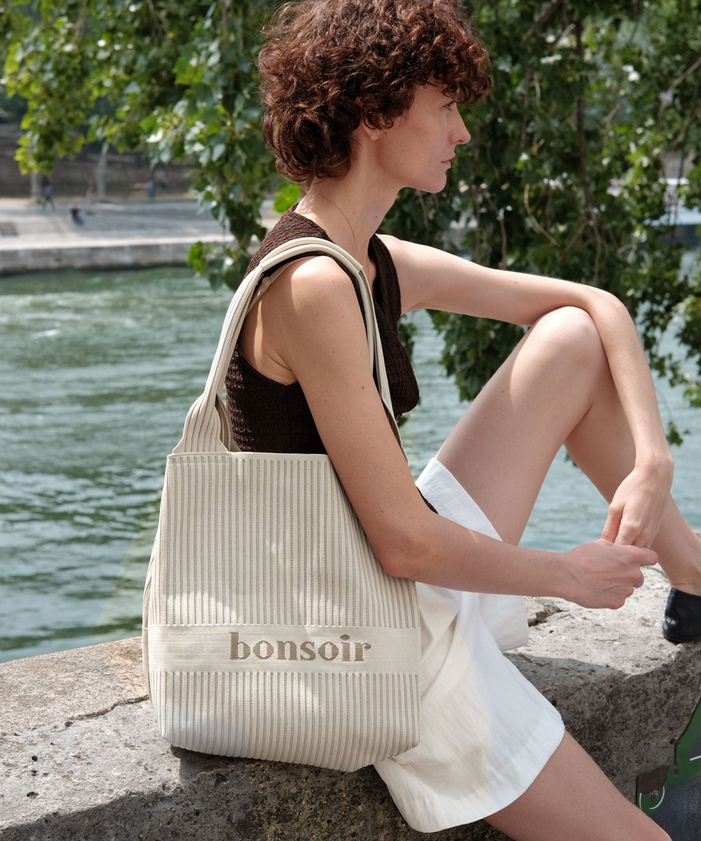 qbag coucou モカベージュ q bag paris クク〈お財布ポシェット〉