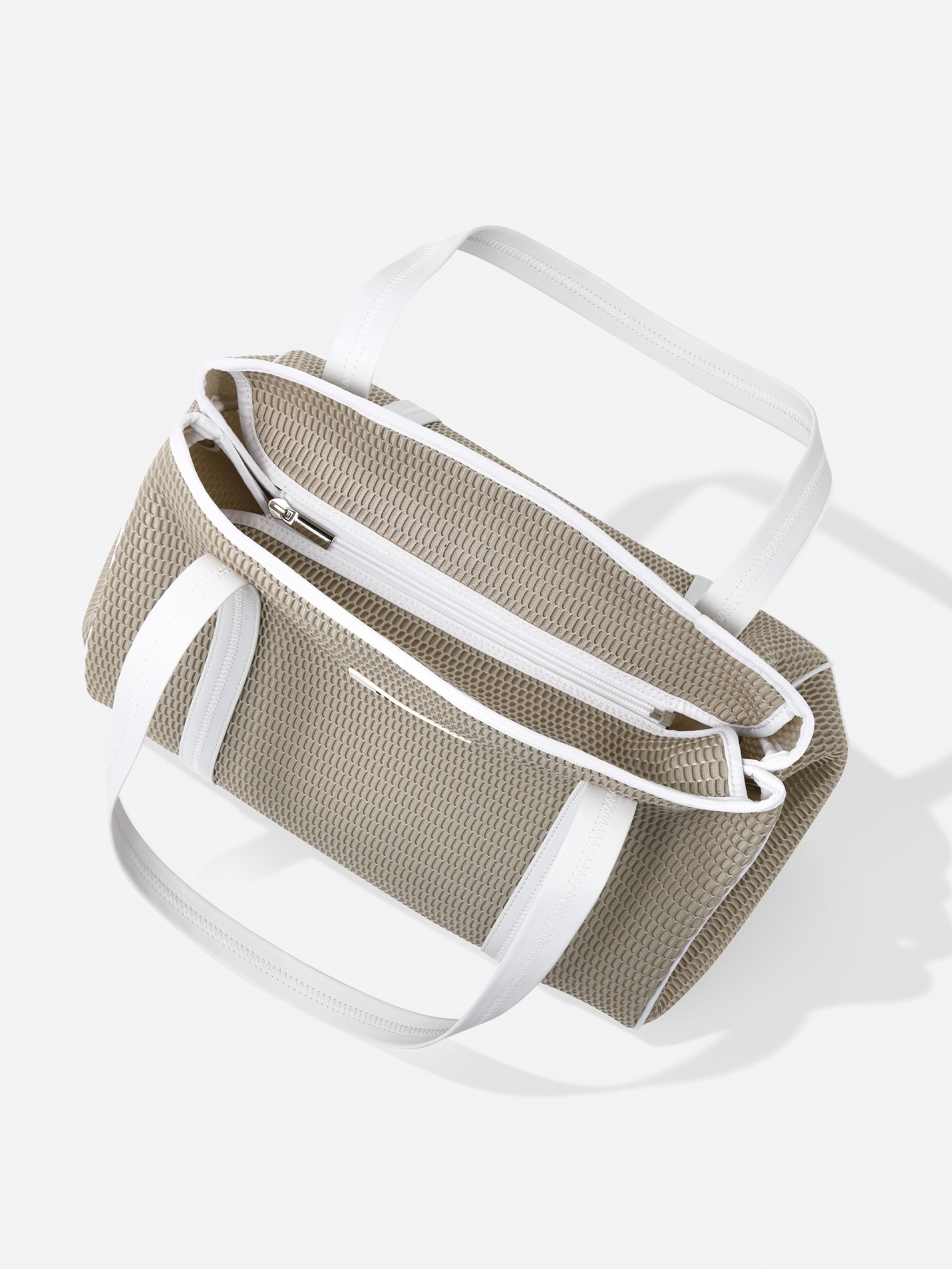 nest zip L