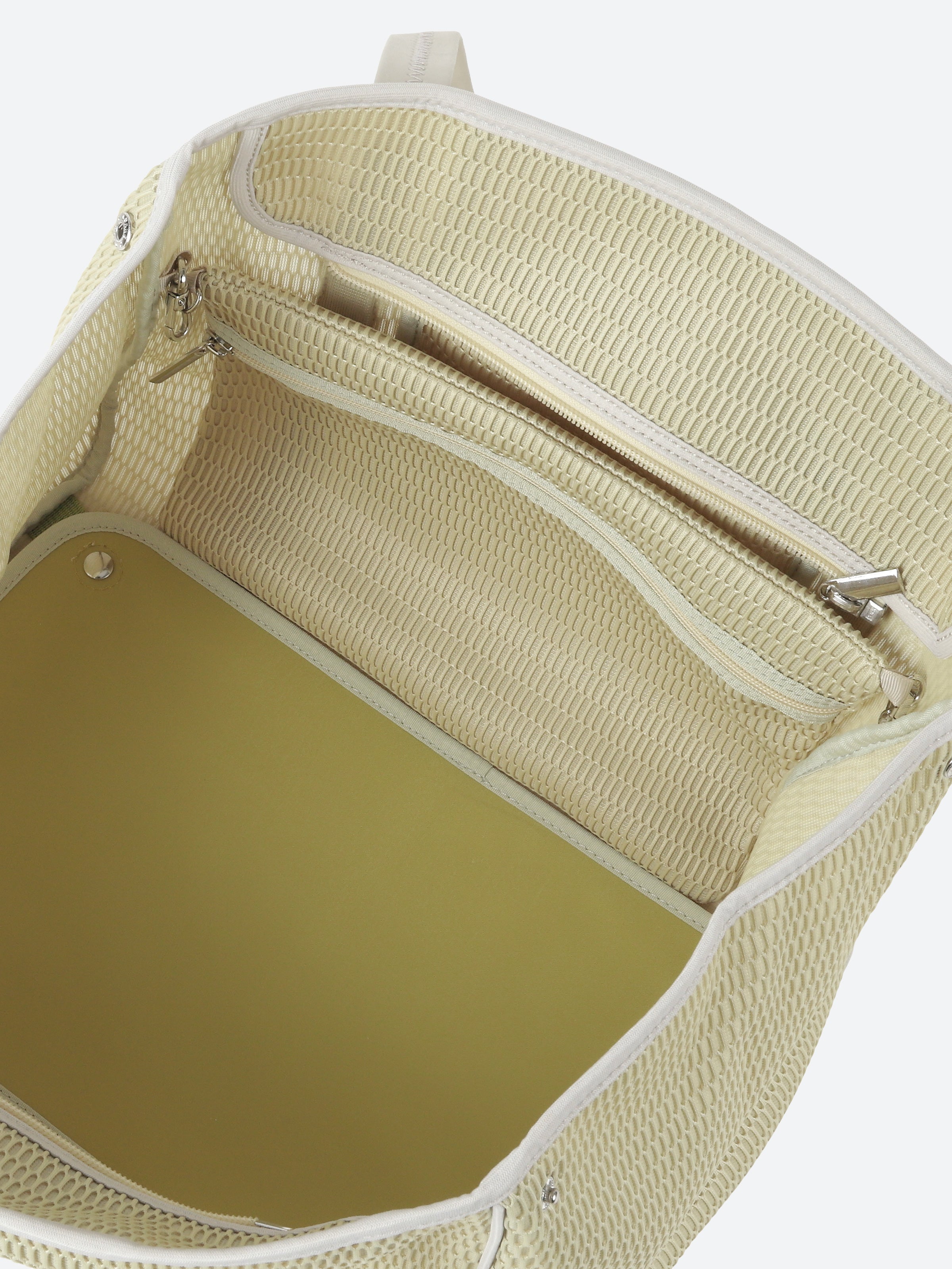 nest zip L