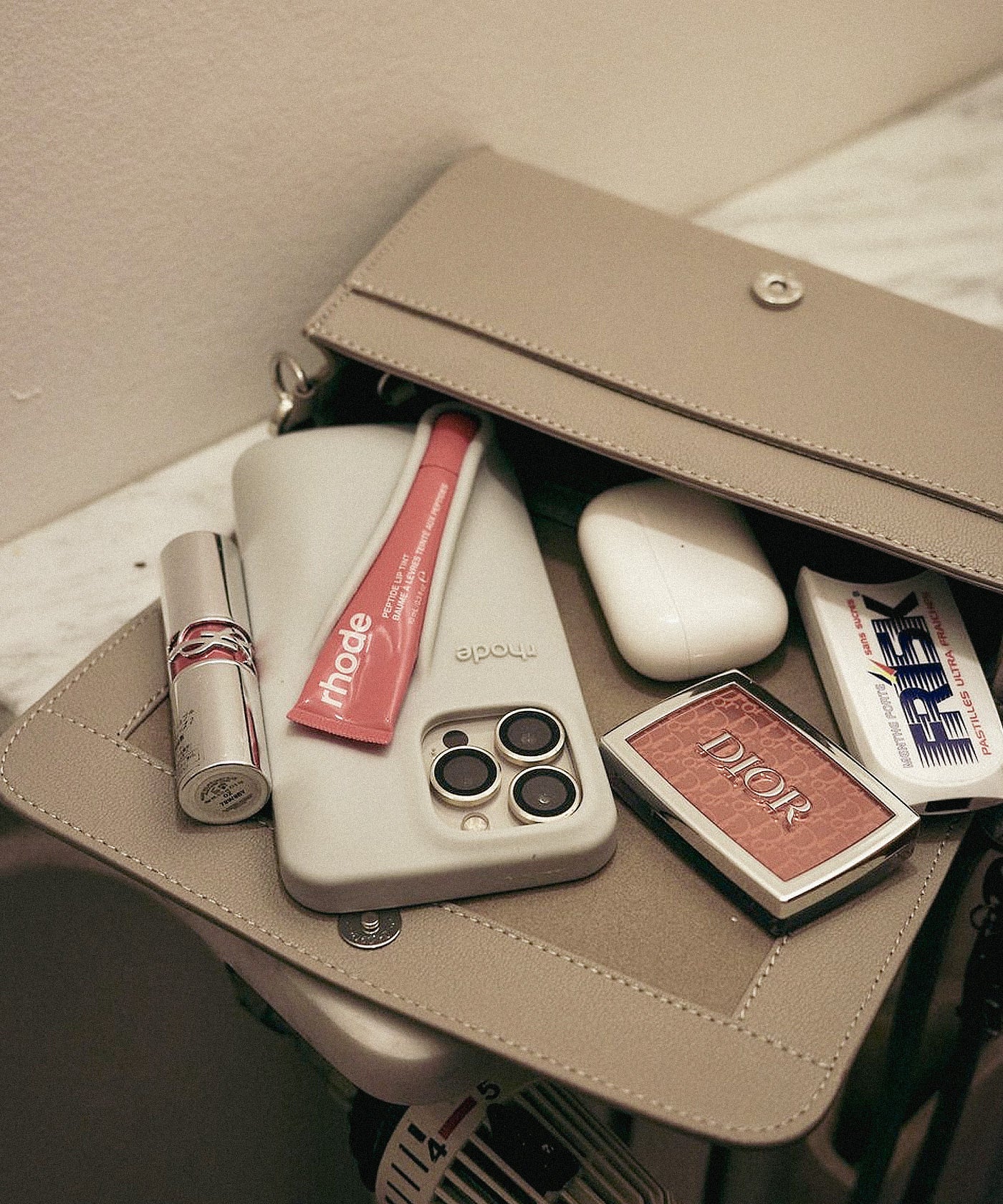 q bag paris クク〈お財布ポシェット〉