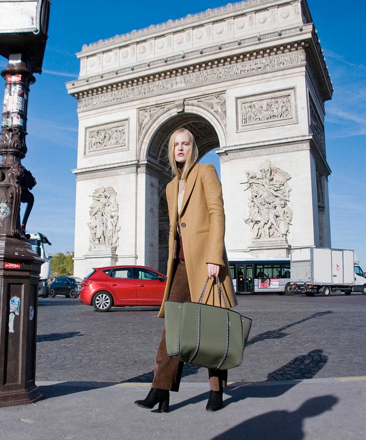 ファッショナブルなパリジェンヌ